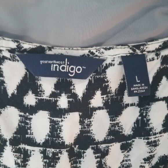 Great Northwest Indigo B&W Blouse - Picture 7 of 8